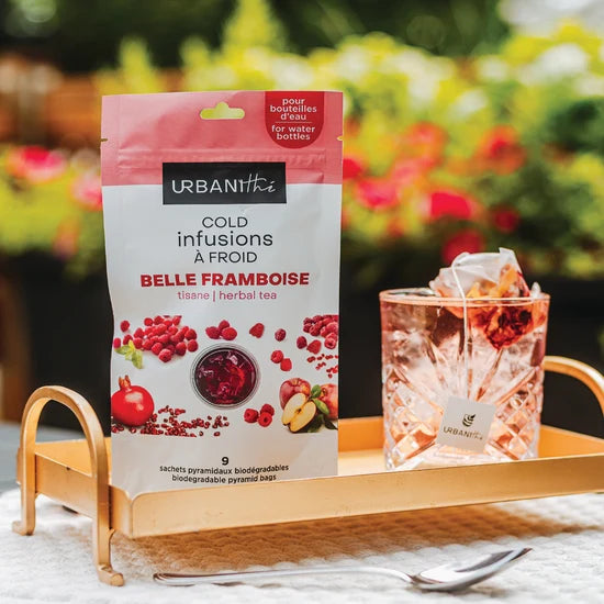  Emballage Tisane Infusion à Froid Belle Framboise Urbanithé — sac de 9 sachets pyramidaux biodégradables pour bouteilles d'eau, avec verre glacé