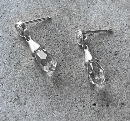 Boucles d'oreilles In Love Argent Caroline Néron — vue détail finition et éclat — Spa Santé Le Nénuphar