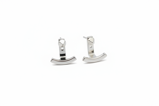 Boucles d'oreilles Smile Caroline Néron en argent sterling, bouton et pendentif, sur fond blanc — Spa Santé Le Nénuphar
