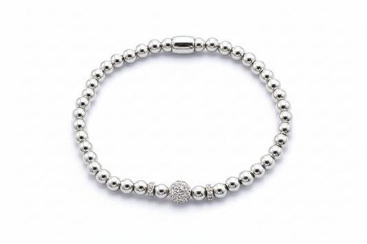 Bracelet Sublime Caroline Néron en argent 925 avec cristaux Swarovski clairs, sur fond blanc — Spa Santé Le Nénuphar