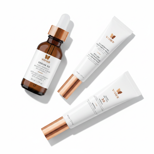 Glow Up Bundle Vivier avec Sérum 30, Peeling enzymatique illuminateur et Écran solaire SHEER FPS 30 minéral, présentation à plat — Spa Santé Le Nénuphar
