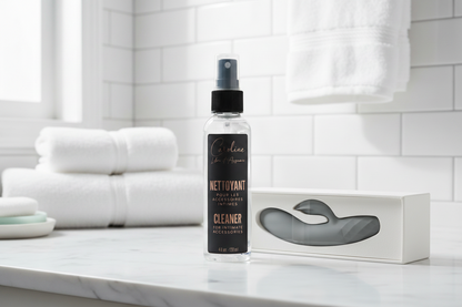 Nettoyant pour jouets intimes Caroline Néron — utilisation quotidienne, sécuritaire pour le silicone et le latex, parfum menthe poivrée — Spa Santé Le Nénuphar
