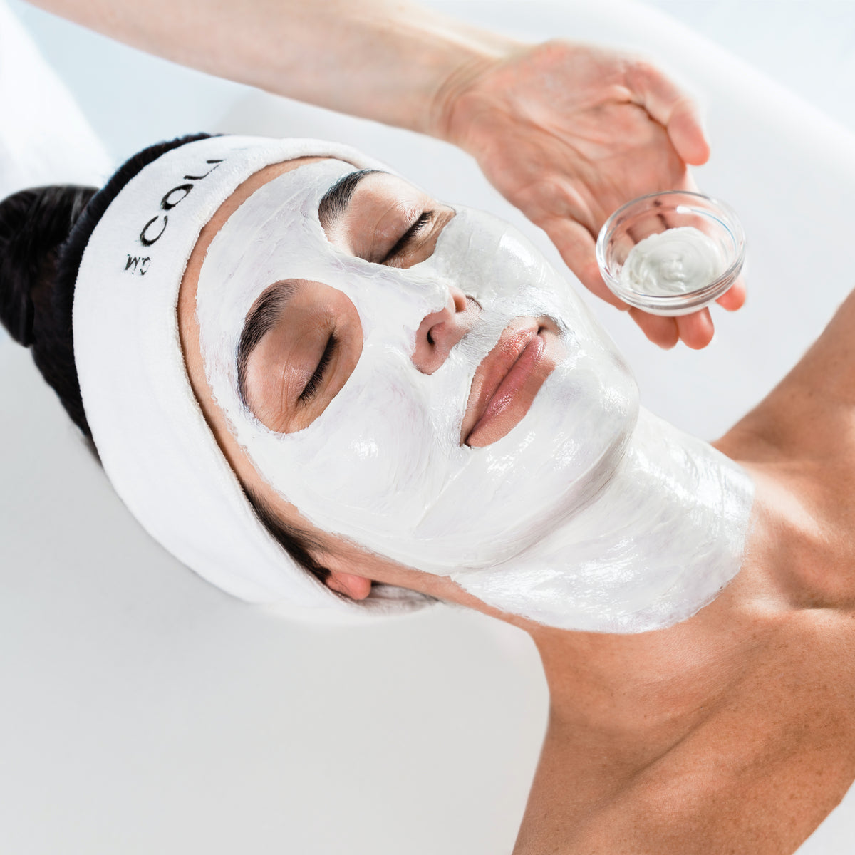 Soin Hydrolifting G.M. Collin traitement liftant acide hyaluronique fermeté et repulpage — Spa Santé Le Nénuphar